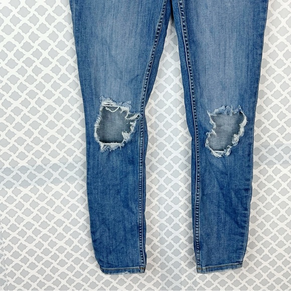 EUC Free People High Rise Busted Knee Skinny Fit Jeans - Picture 4 of 13